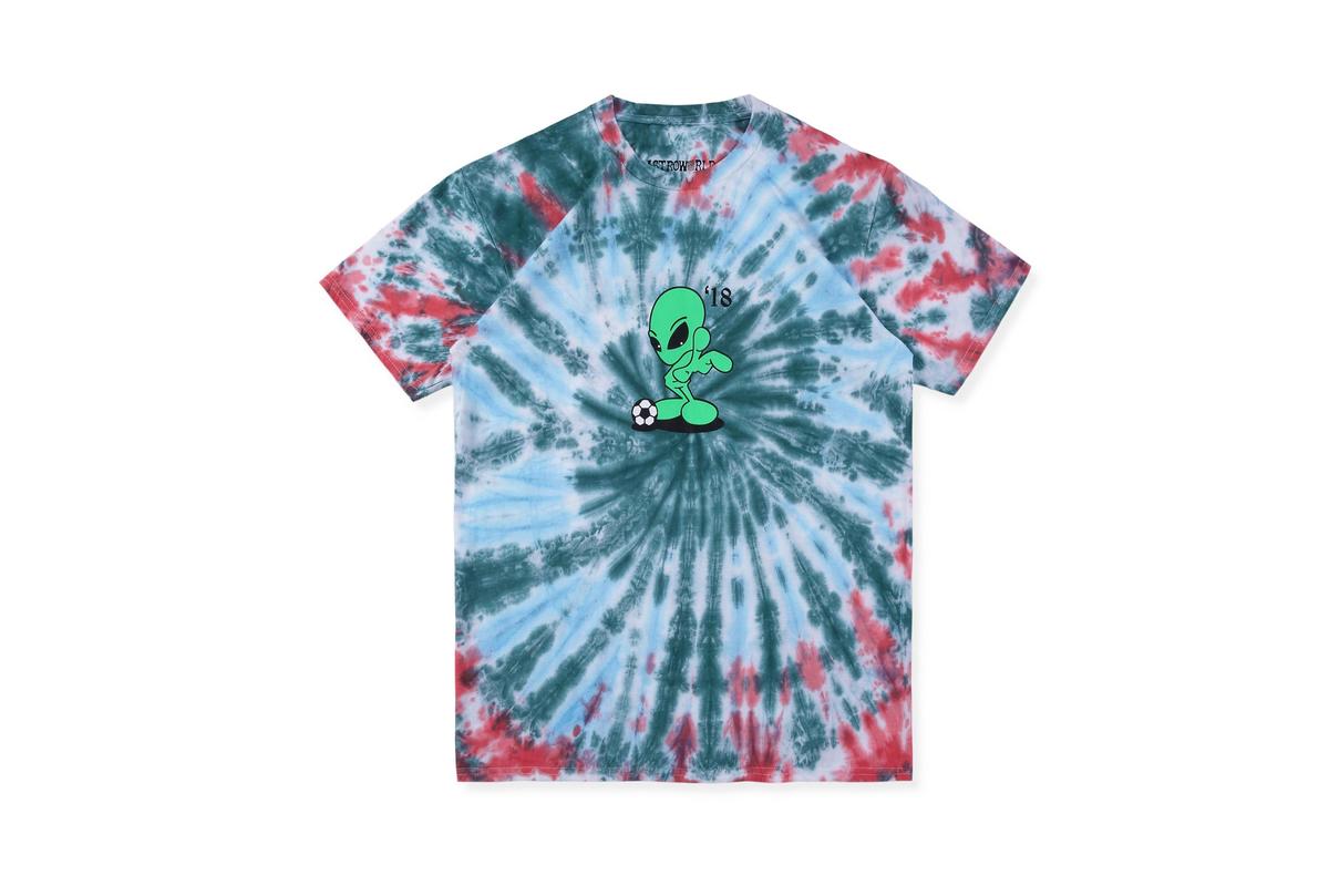 Alien Football Tie Dye Men's and Women's Casual Short Sleeve T-Shirt - Purple Willow